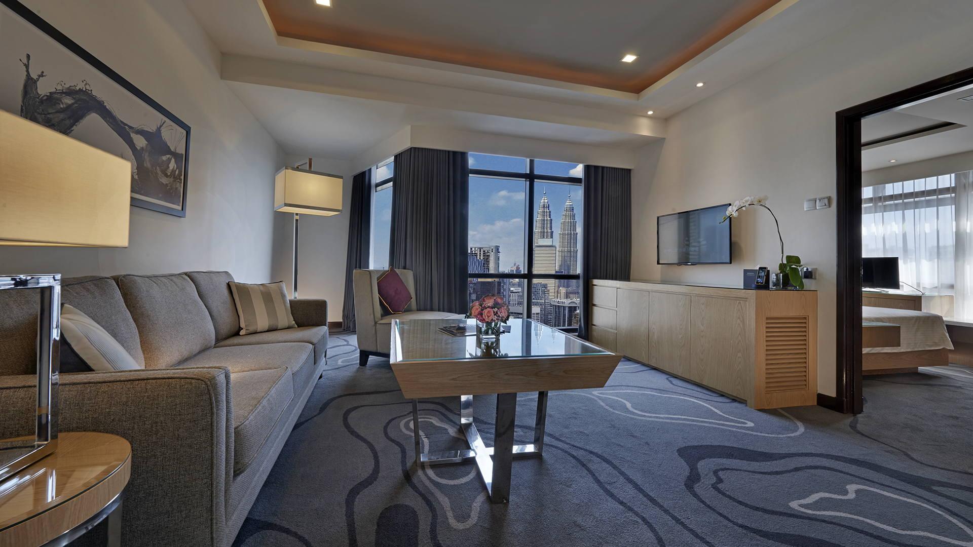 Berjaya Times Square Hotel, Kuala Lumpur Kültér fotó Living room of a suite
