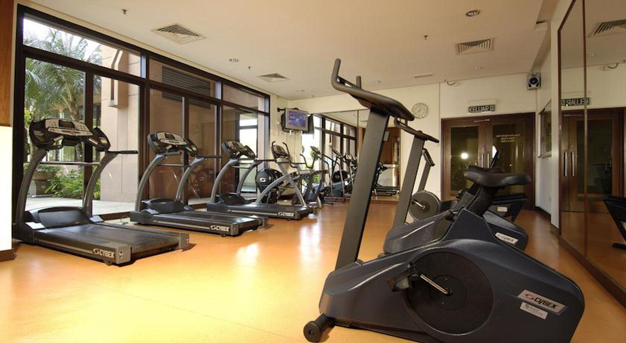 Berjaya Times Square Hotel, Kuala Lumpur Kültér fotó The gym at the hotel